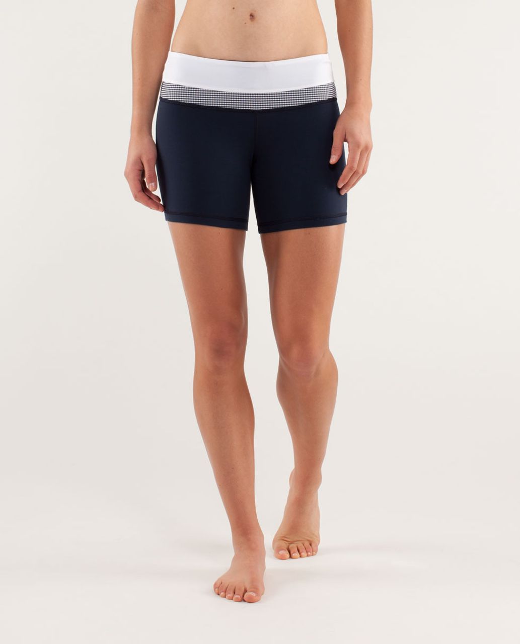 Lululemon Reverse Groove Short (Regular) - Inkwell / White