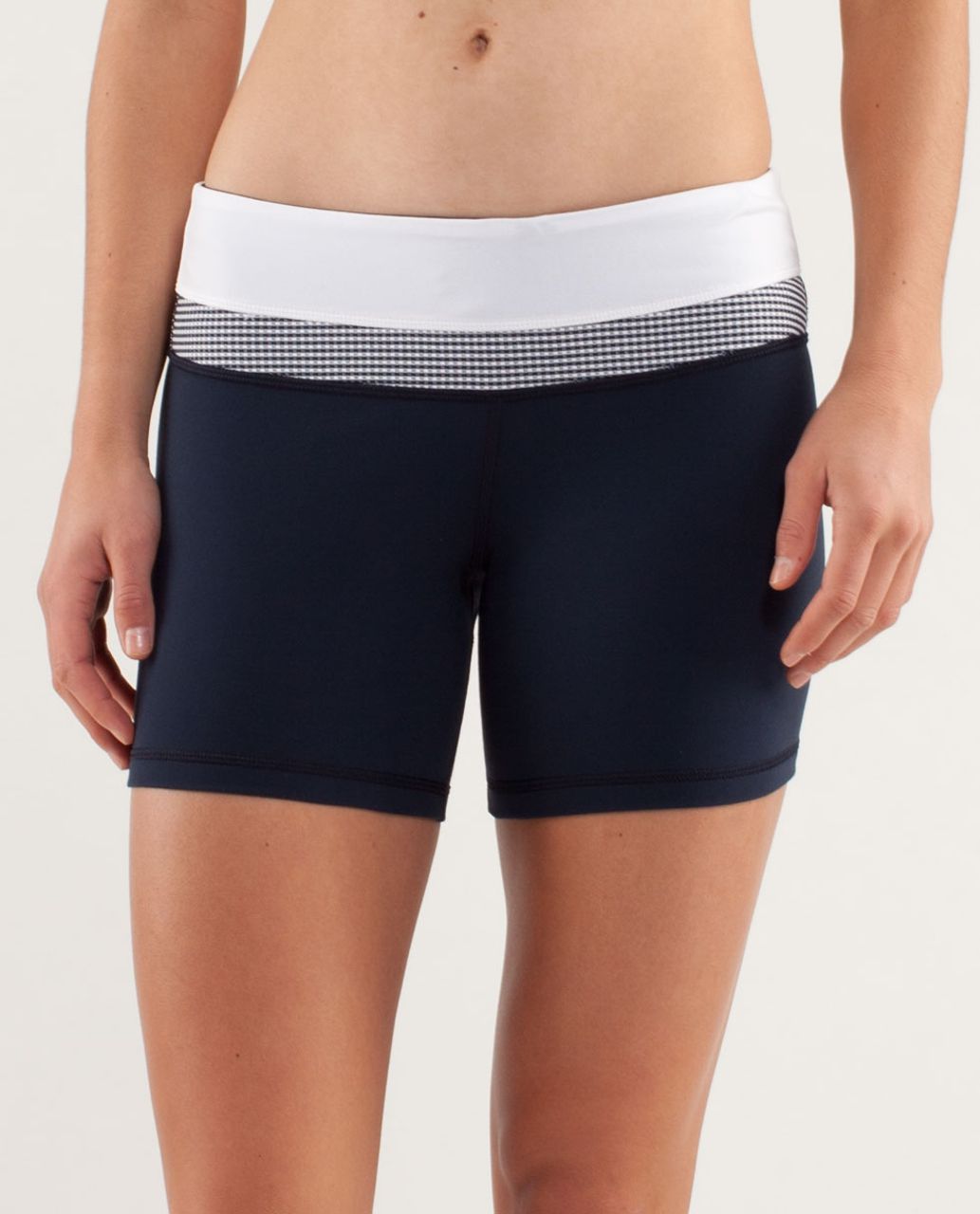 Lululemon Reverse Groove Short (Regular) - Inkwell / White