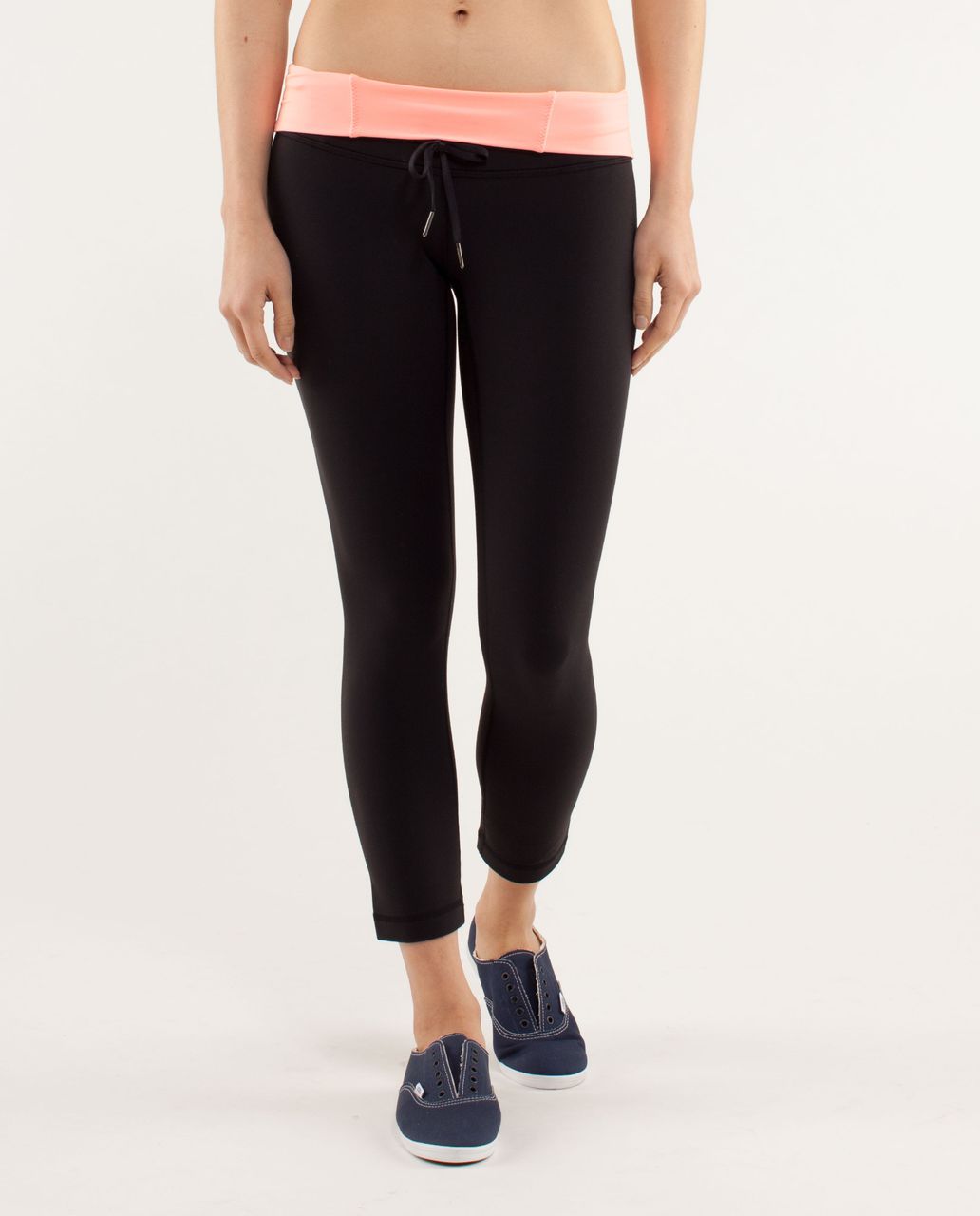 Lululemon Invert Crop - Black / Bleached Coral