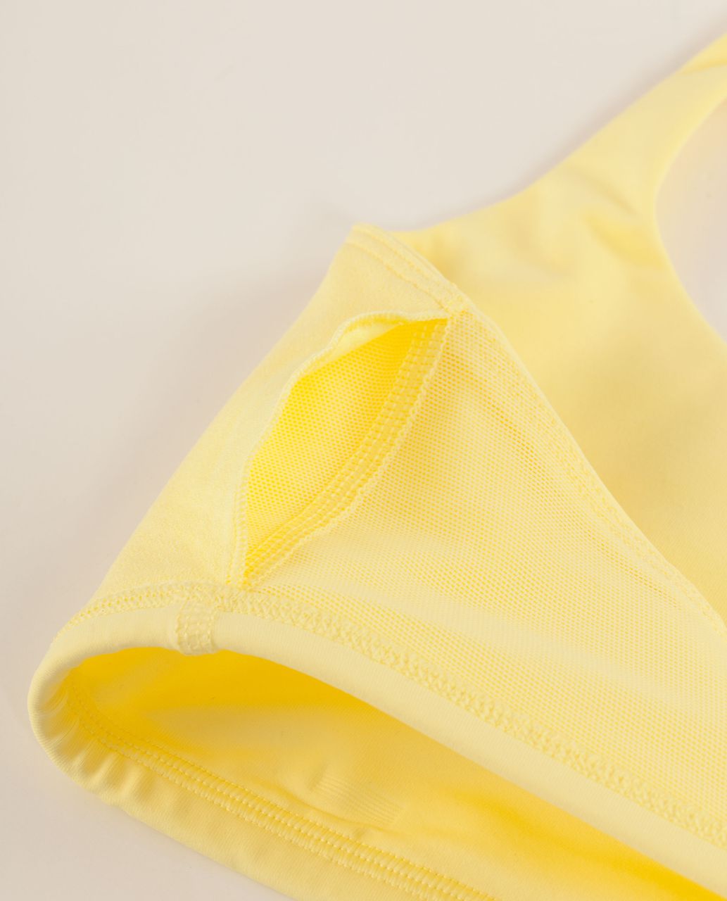 Lululemon Free To Be Bra - Mellow Lemon