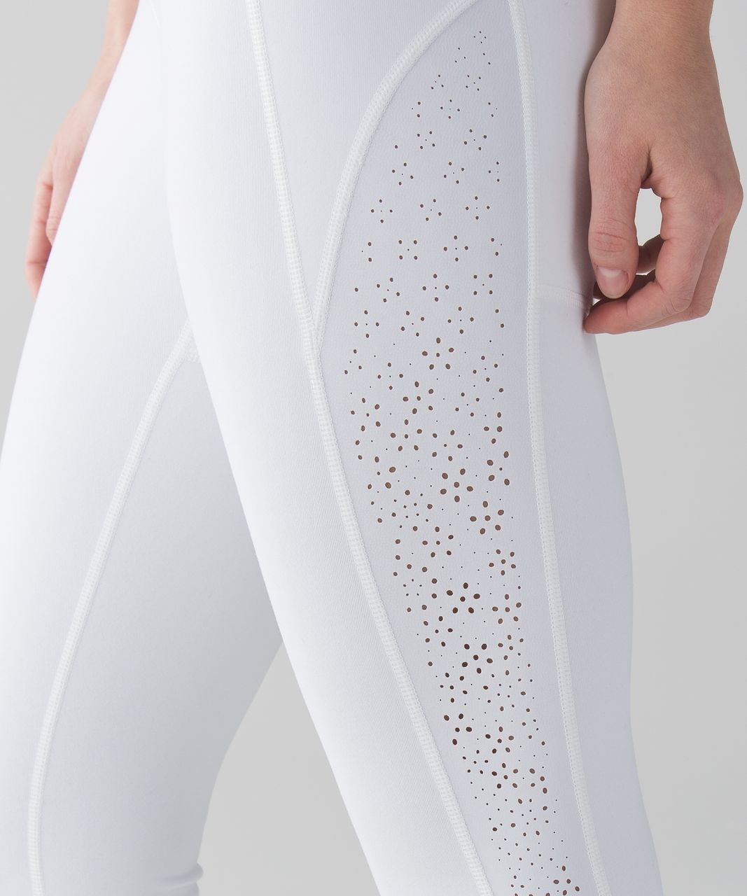 Lululemon Beyond Boundaries Crop - White