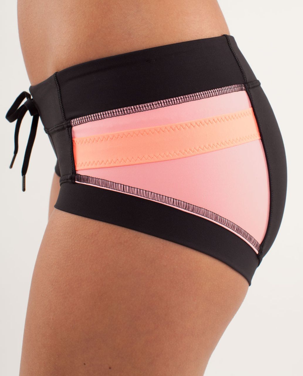 Lululemon Heat It Up Short - Black / Bleached Coral / Pop Orange