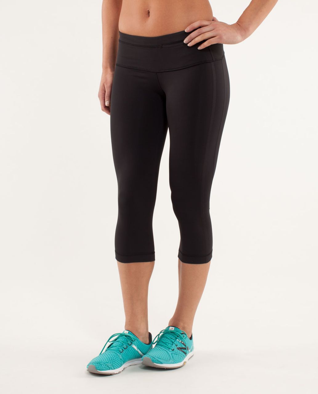 Lululemon Run: Proceed With Speed Crop - Black - lulu fanatics