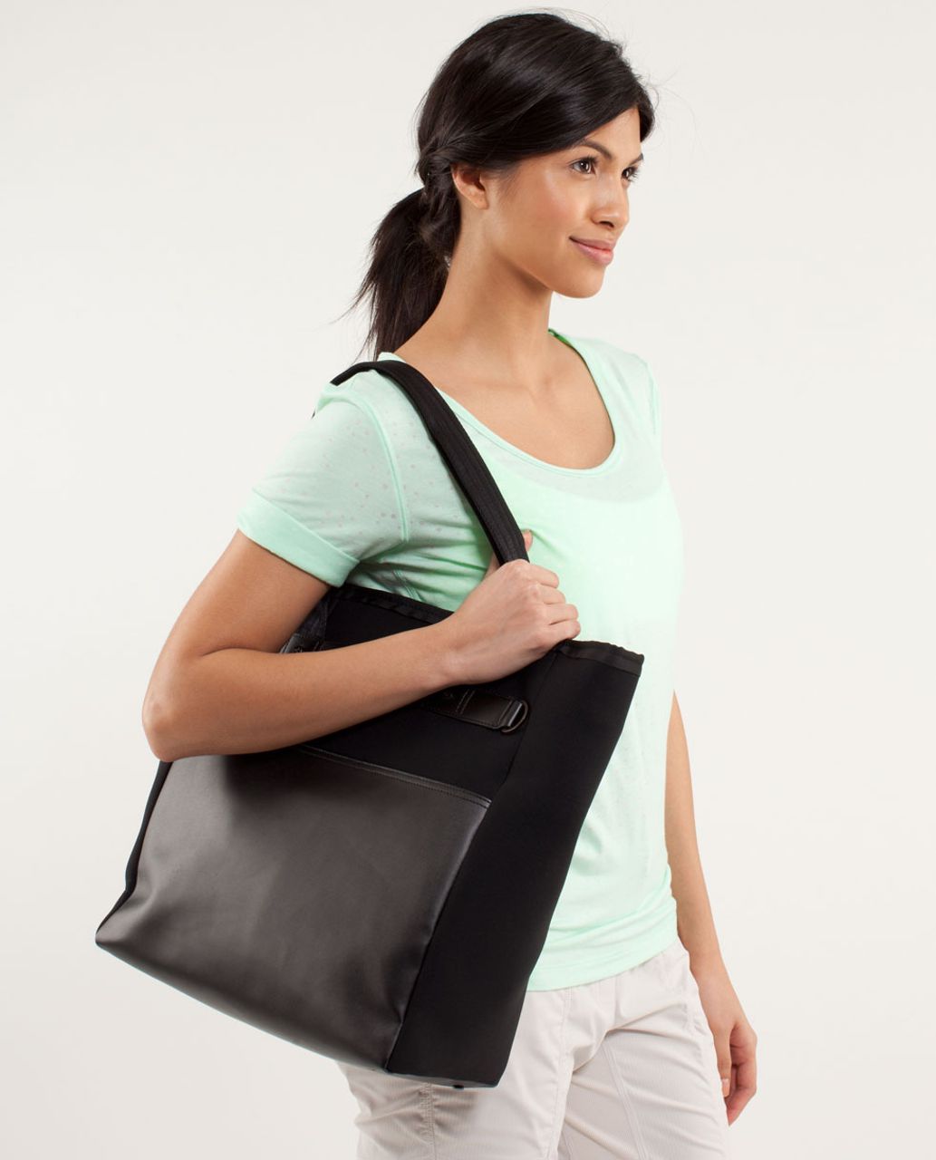 Lululemon Urban Oasis Tote - Black