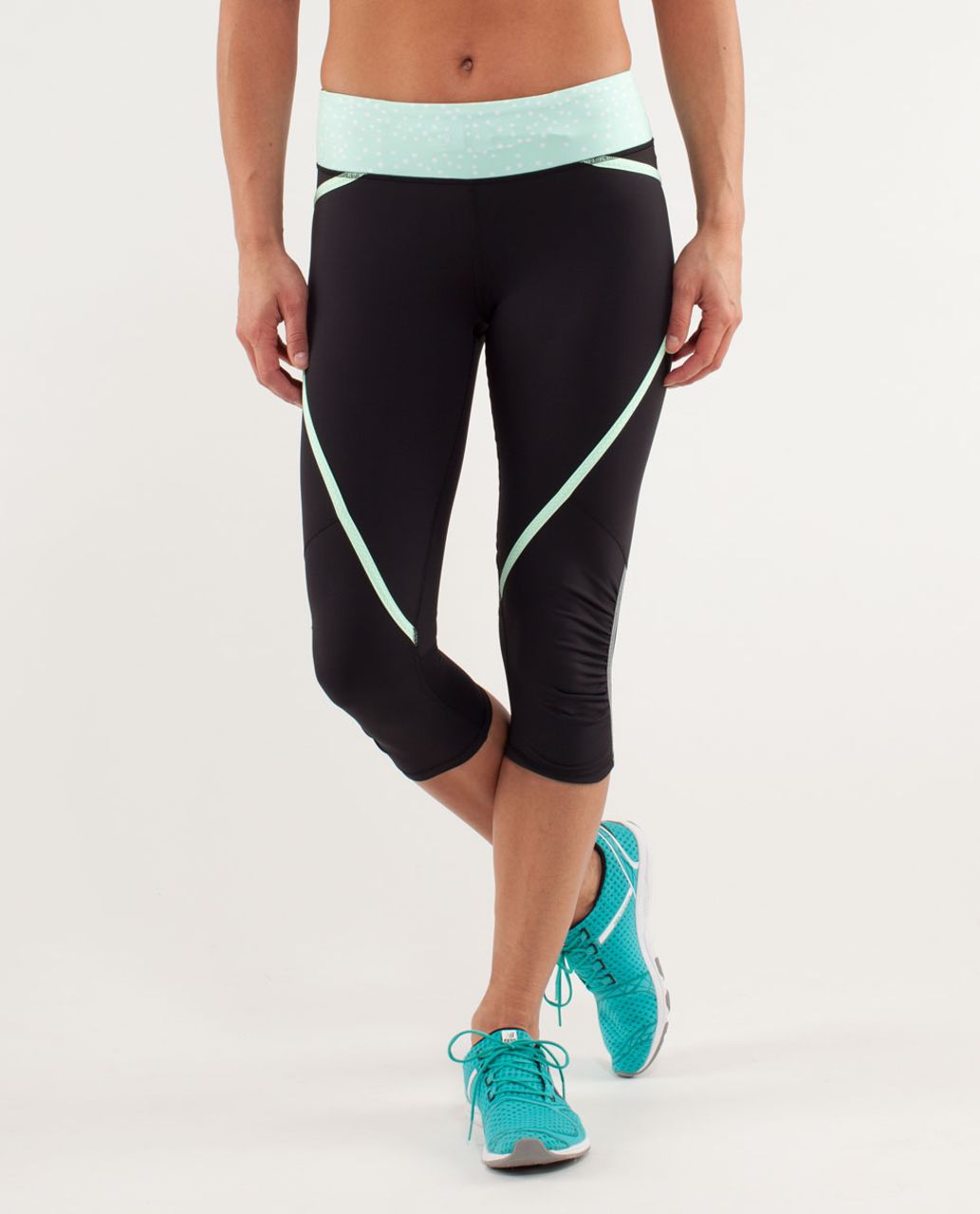 LULULEMON Run: Pace Crop Active Leggings Womens 6 Wee Stripe Black $86  Luxtreme