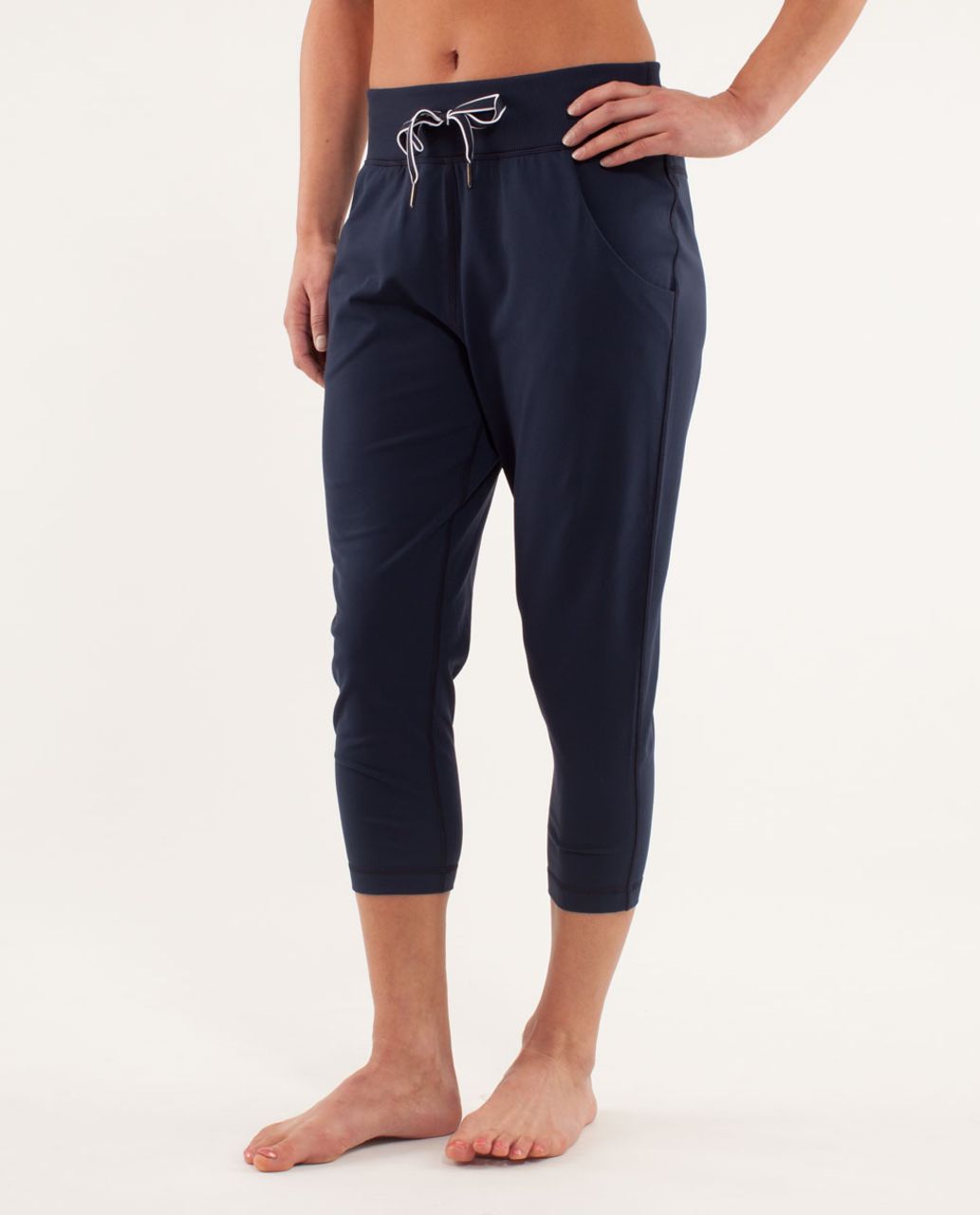 Lululemon Free Fall Crop - Inkwell