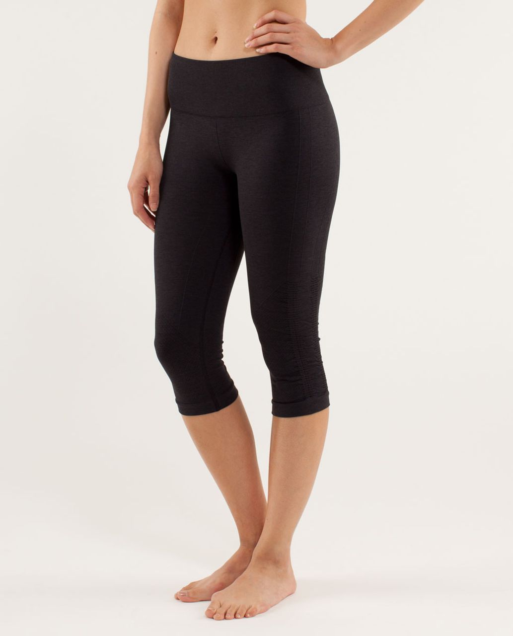 Lululemon ruched bottom black crop leggings