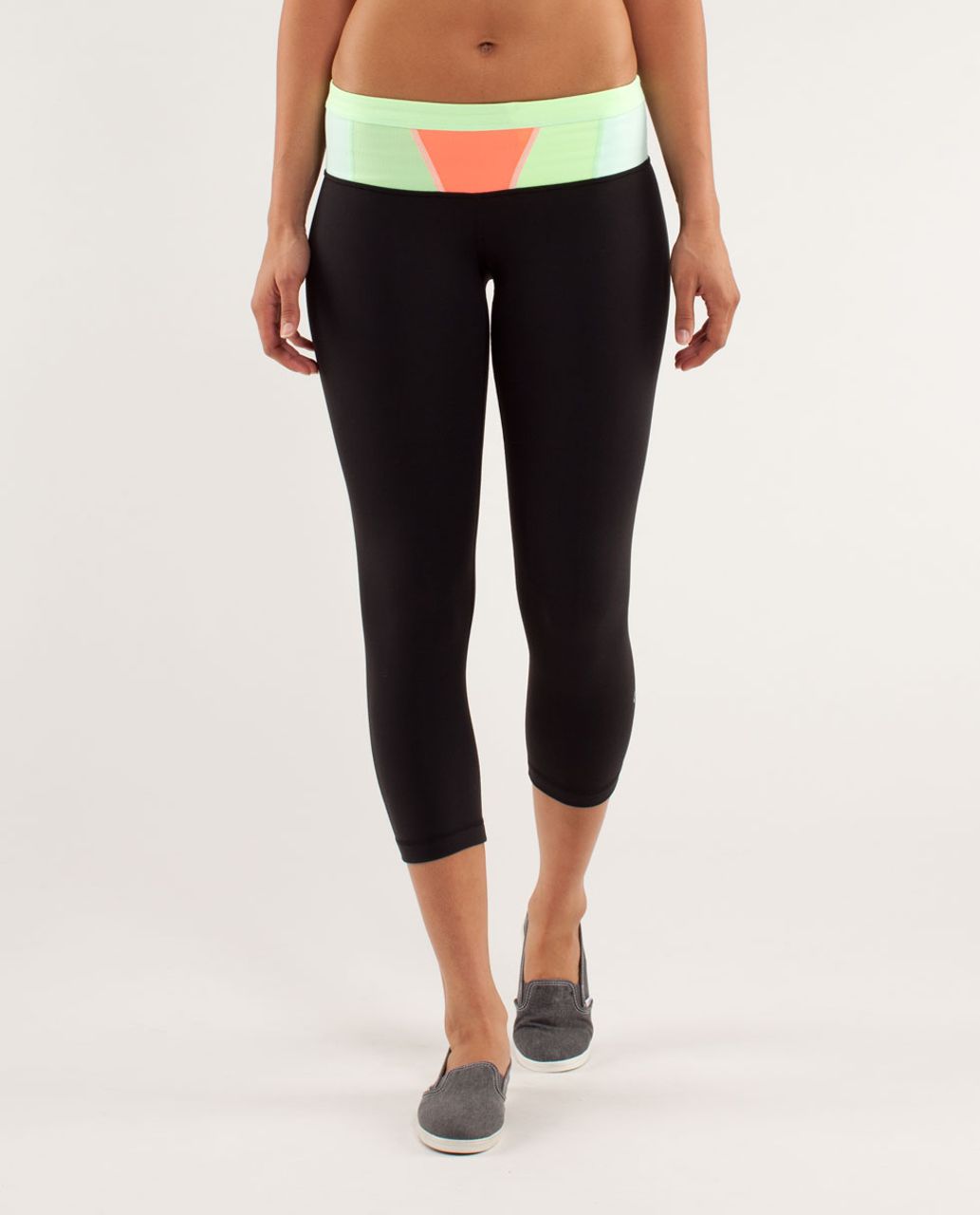 Lululemon Wunder Under Crop - Black / Quilt Spring13 9