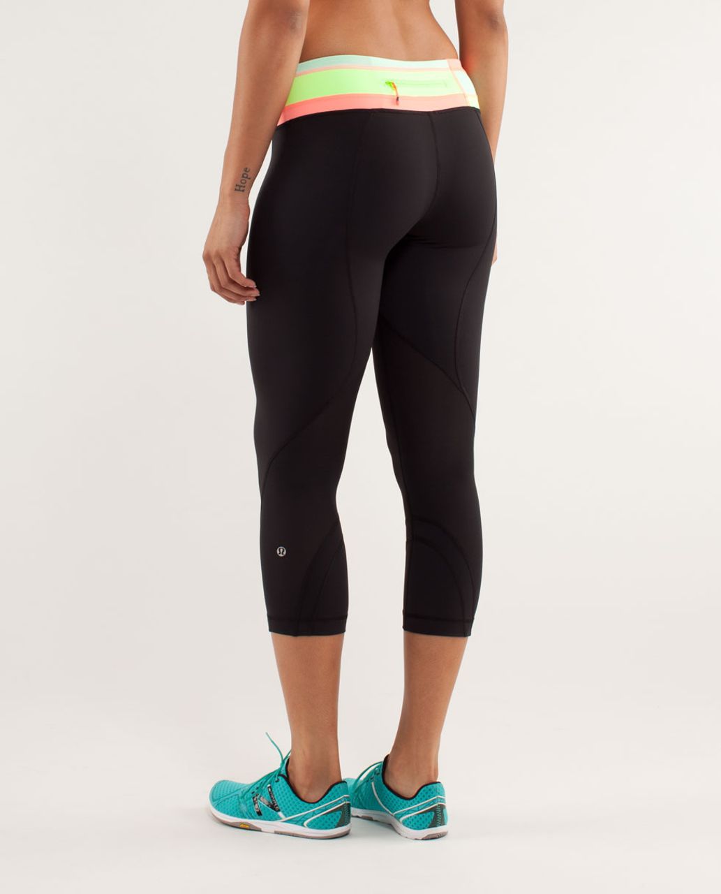 Lululemon athletica run inspire crop full on luxetreme mesh panel gym  leggings 4