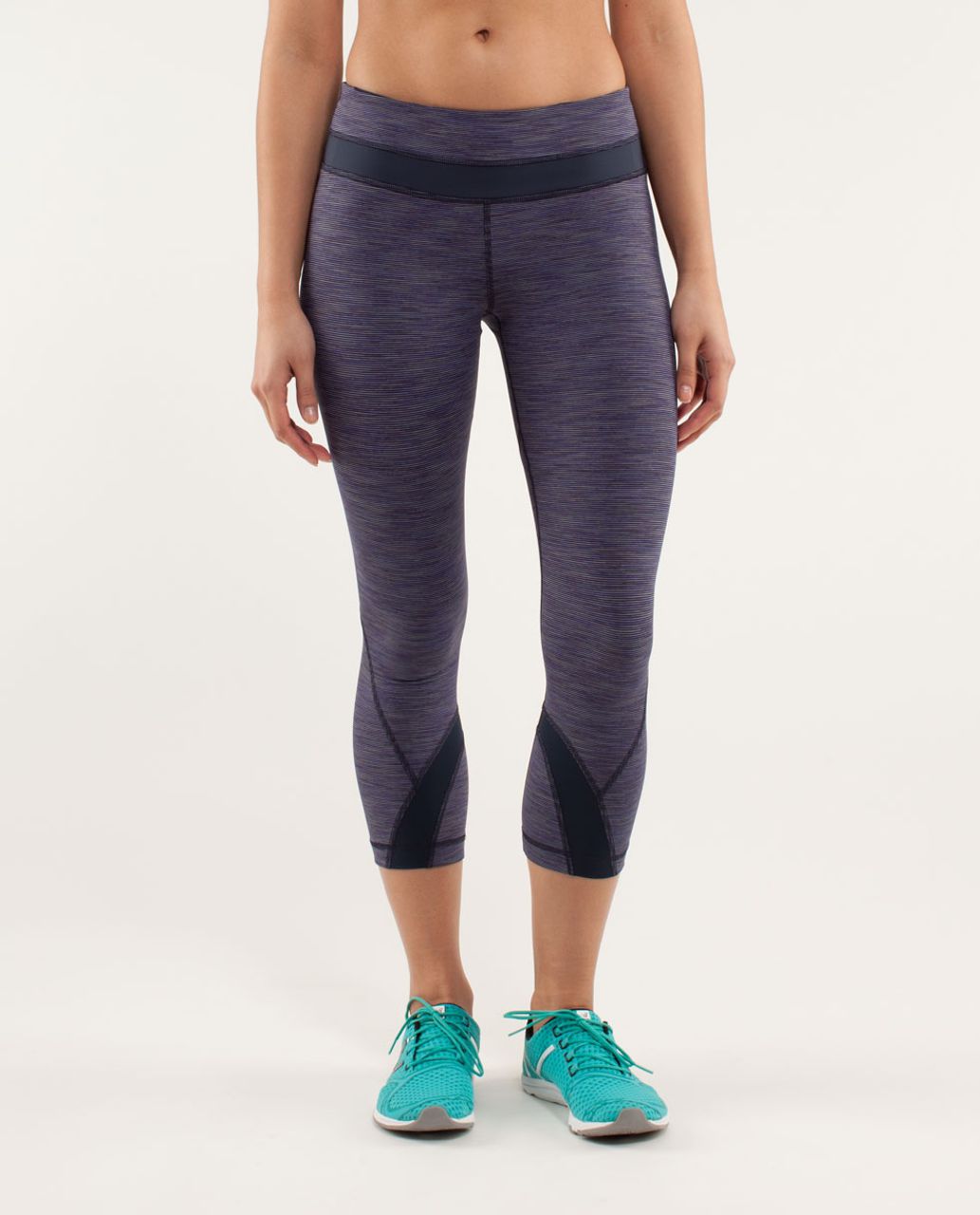 My Superficial Endeavors: Lululemon Ebb & Flow Crop in Deep Indigo!