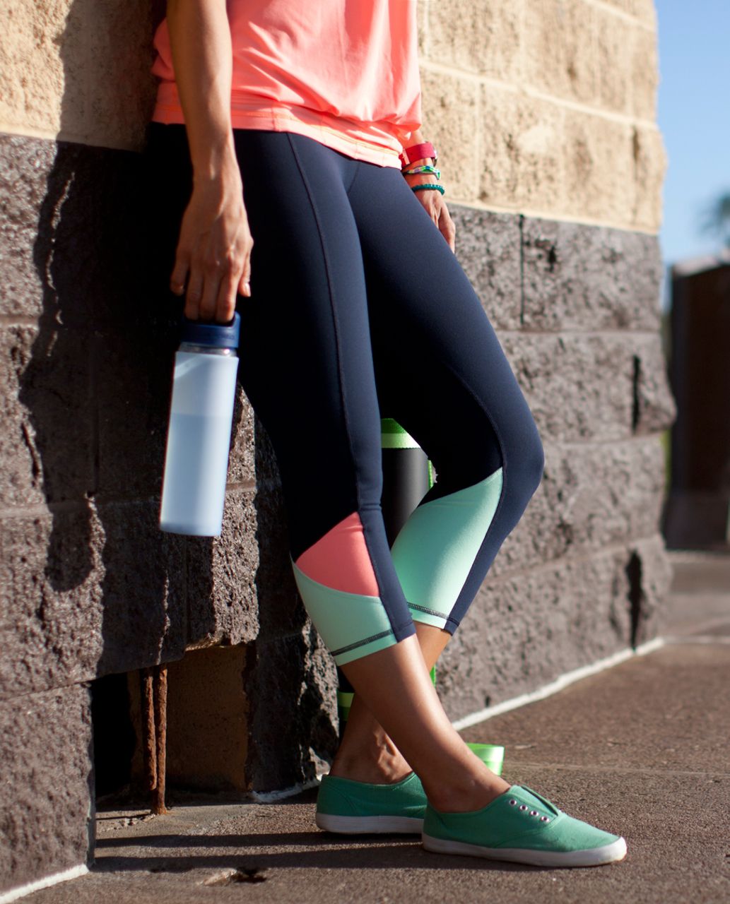 Lululemon Embody Crop - Inkwell / Fresh Teal / Pop Orange