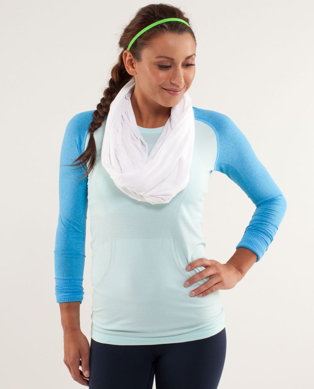 Lululemon Twist And Shout Scarf - White / Mesh Burnout White