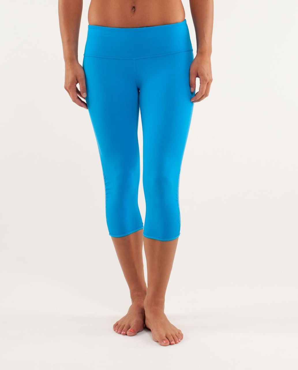 LULULEMON Blue In the Flow Crop Leggings Sz 8