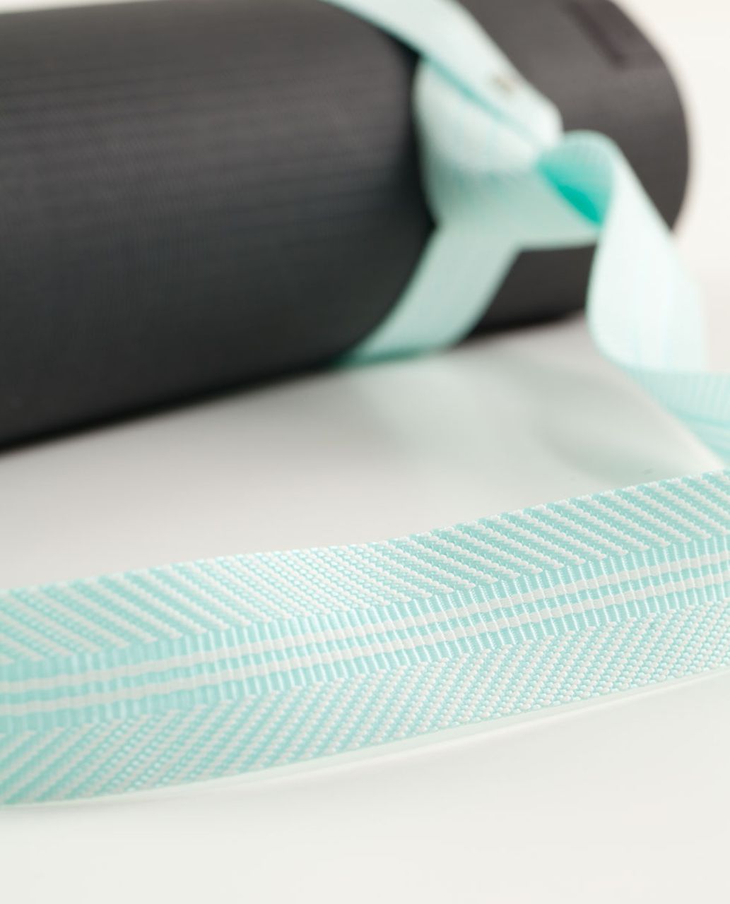 Lululemon Loop It Up Mat Strap - Aquamarine /  White