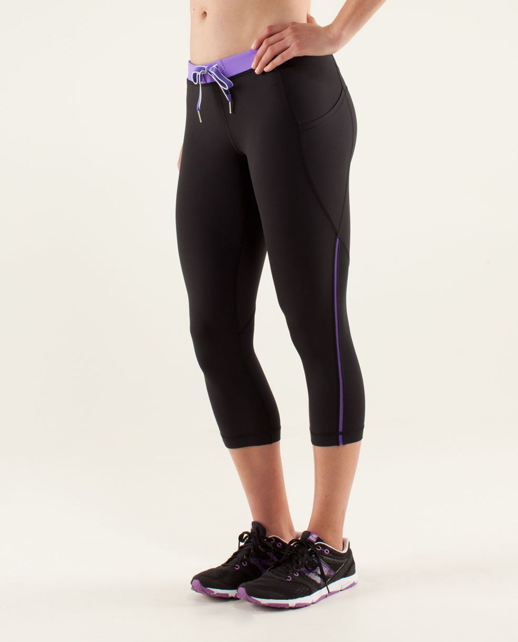 Lululemon Beach Runner Crop - Black /  Power Purple