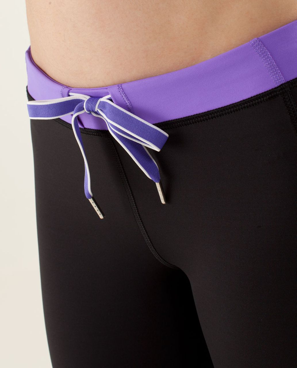 Lululemon Beach Runner Crop - Black /  Power Purple