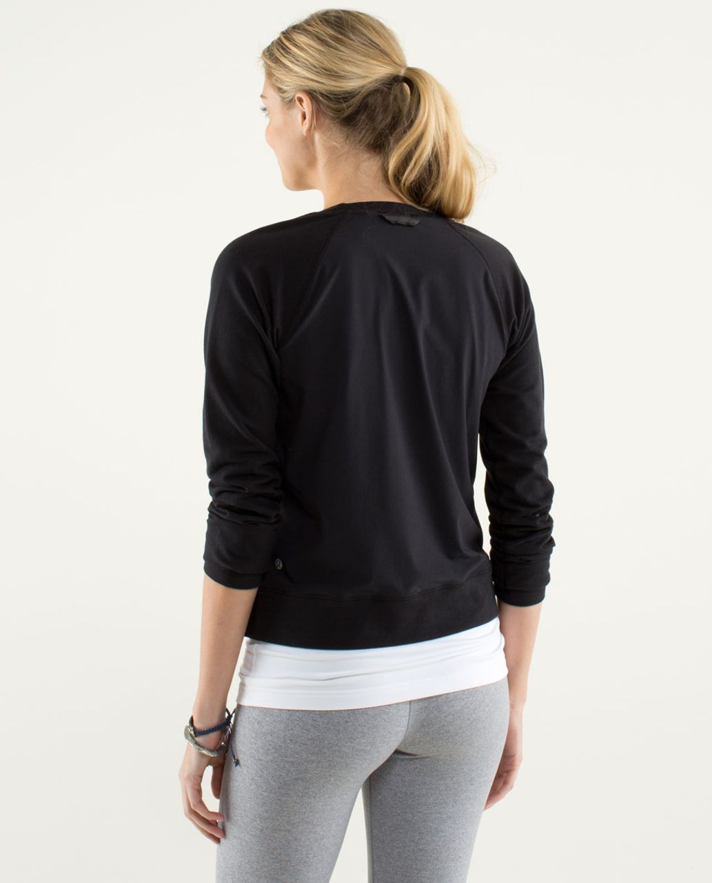 Lululemon Voyage Pullover - Black