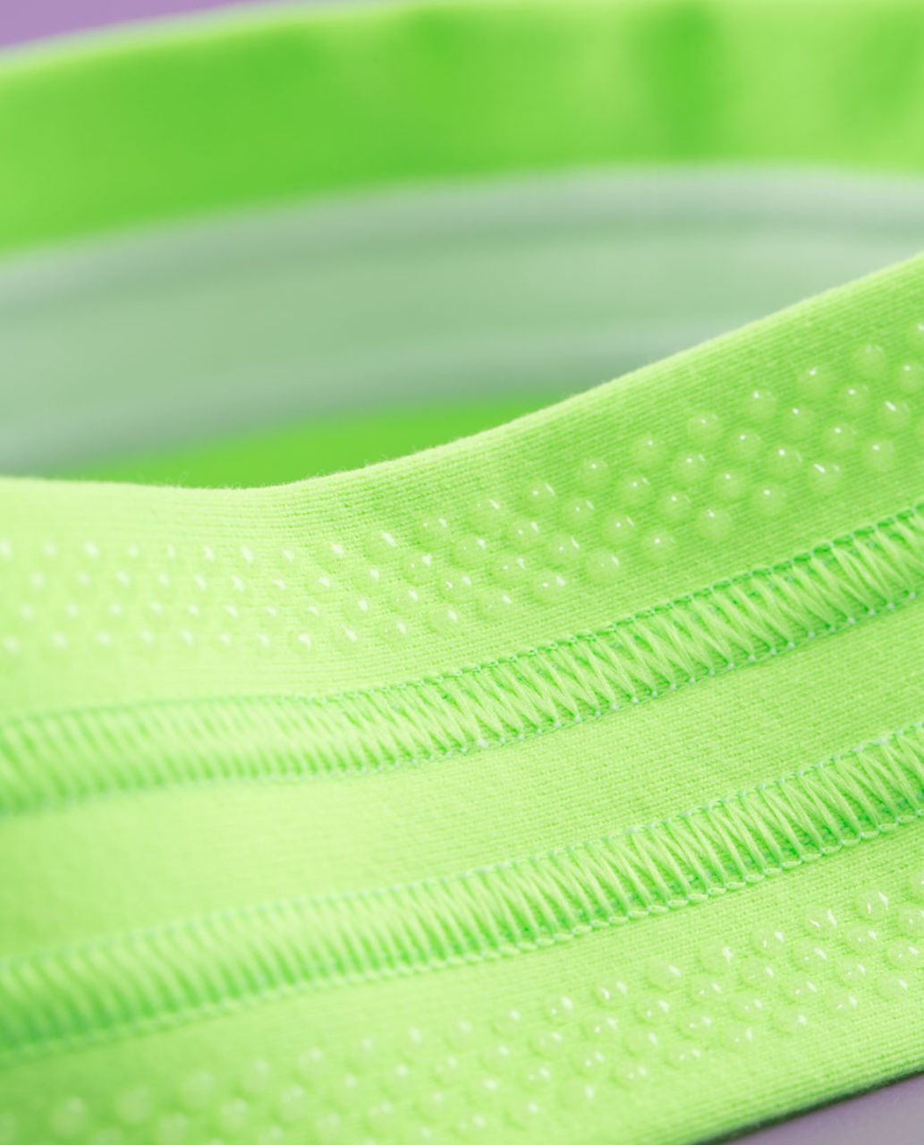 Lululemon Fly Away Tamer Headband - Zippy Green / White