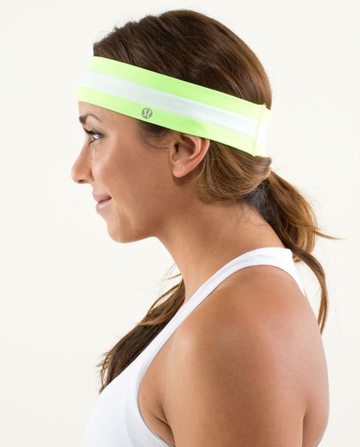 Lululemon 💕 Fly Away Tamer Headband Dark Prism Pink Stretch Hairband Run  Train