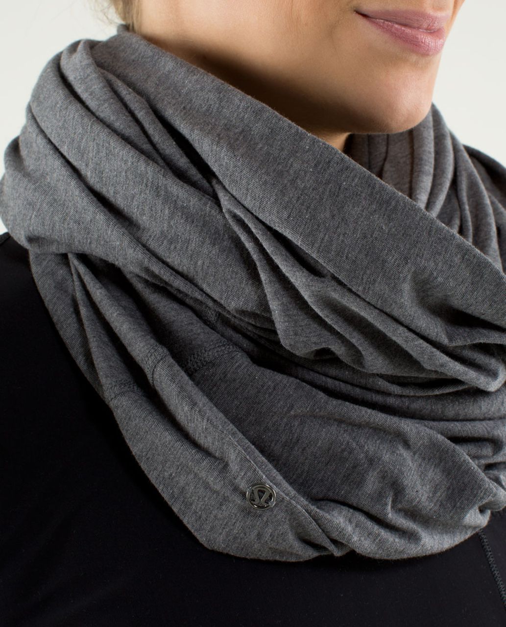 Lululemon Clarity Scarf - Soot Light