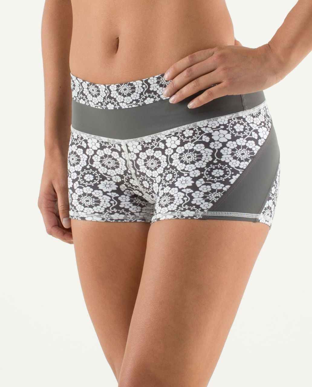 Lululemon Ignite Short - Twiggy Printed Nimbus / Soot Light