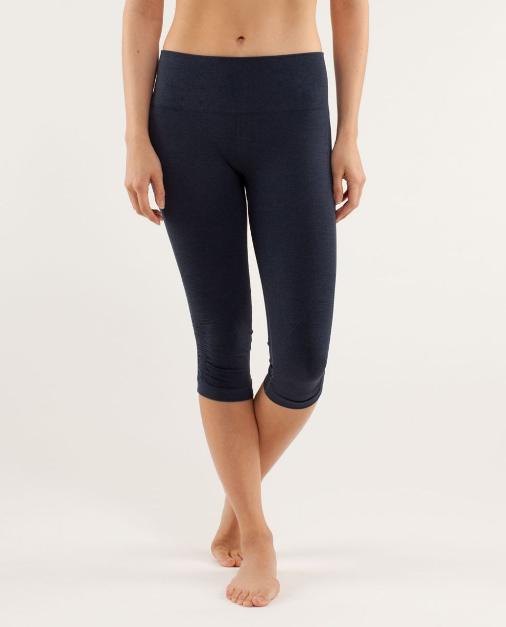 Lululemon In the Flow Soul Geo Cinched Ruched Gray Black Cropped