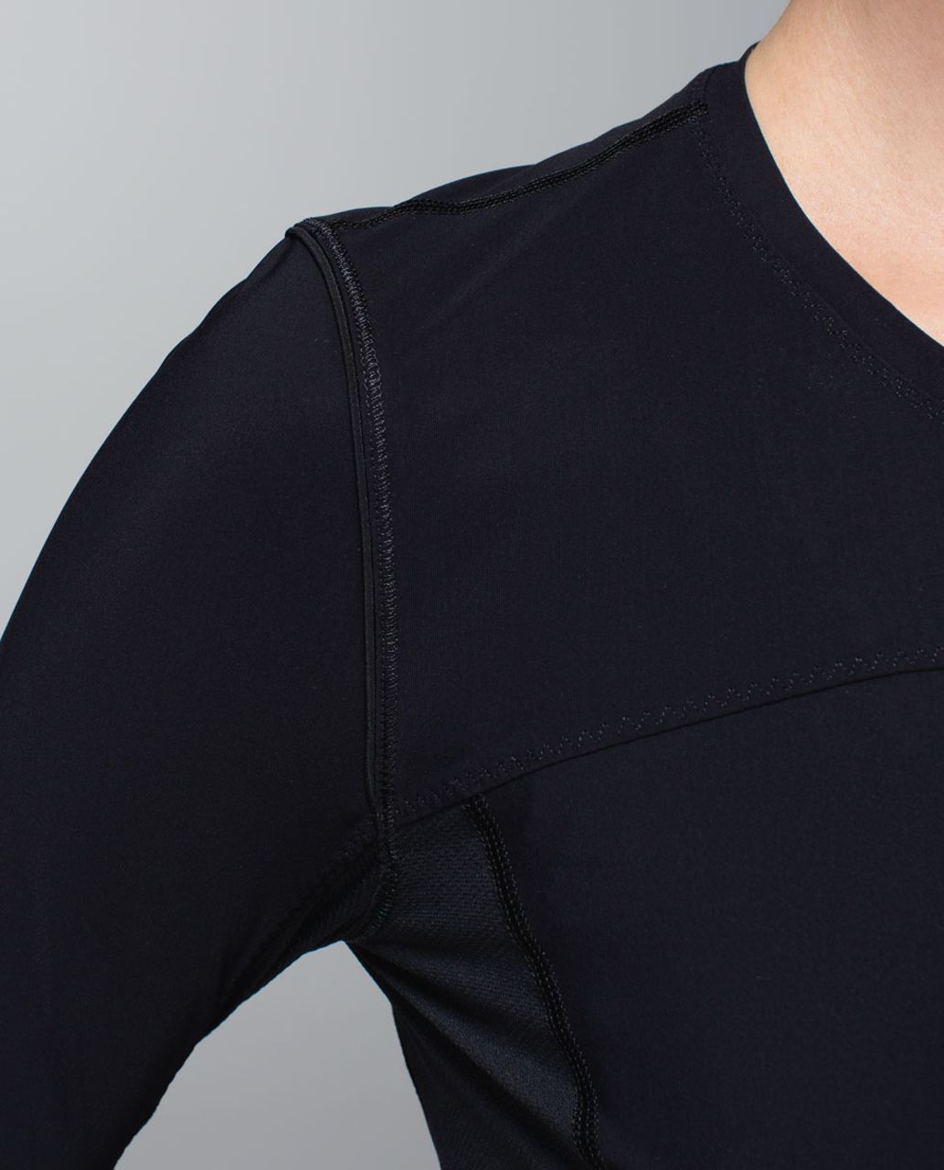 Lululemon Runbeam Long Sleeve - Black