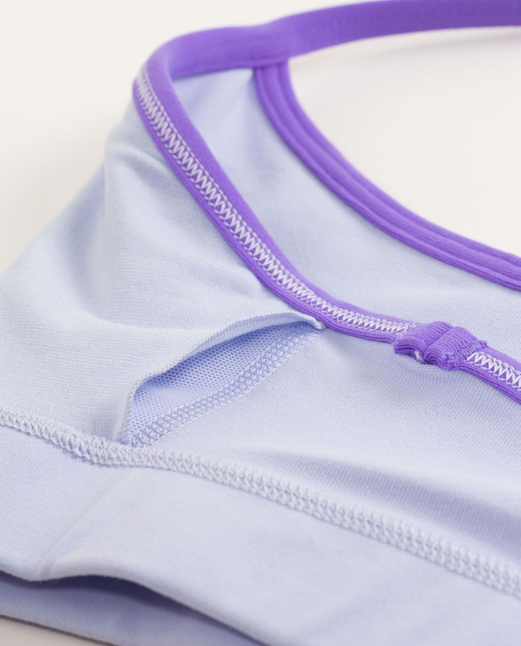 Lululemon Flow Y Bra IV - Cool Breeze / Power Purple