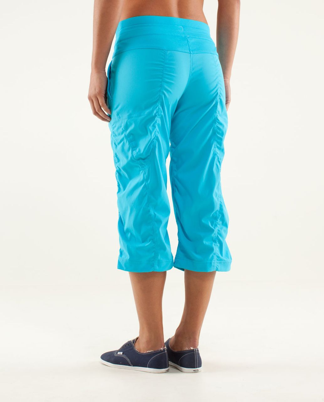 Lululemon Studio Crops, Pigment Blue, Size 6, NWT!