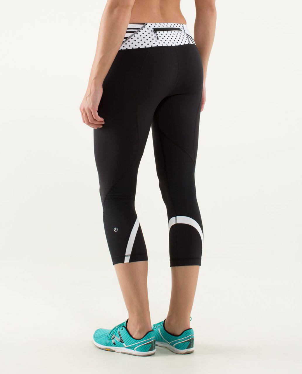 Lululemon Run: Reflect Crop - Black - lulu fanatics