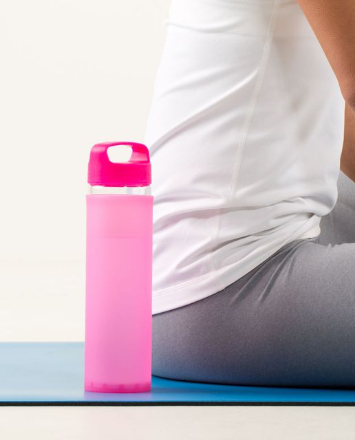 https://storage.googleapis.com/lulu-fanatics/product/14211/640/lululemon-pure-balance-water-bottle-raspberry-glo-light-4528-81096.jpg