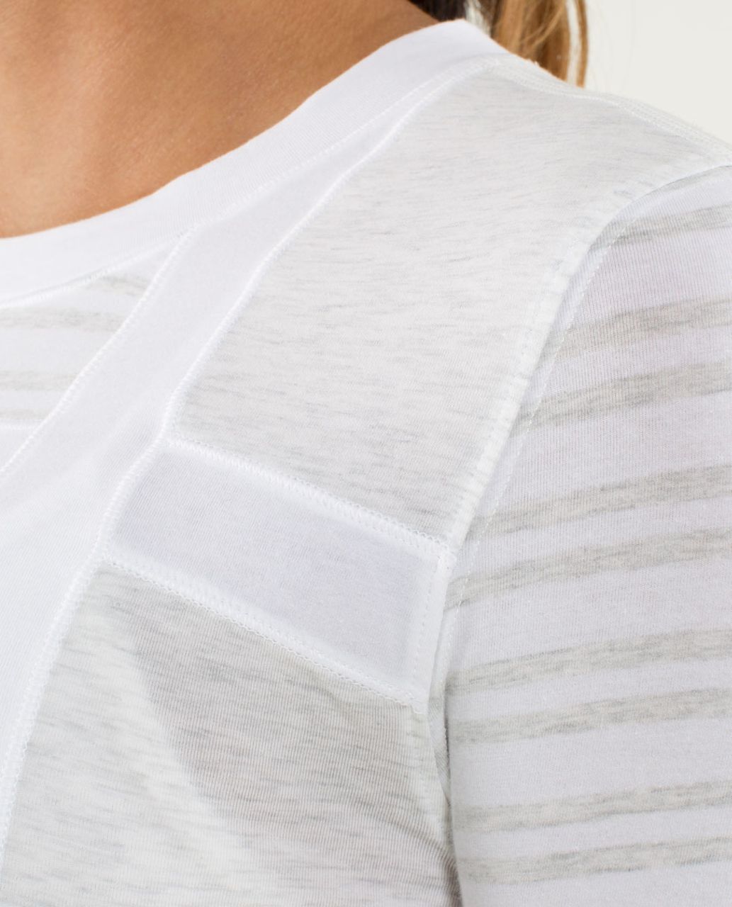 Lululemon Promenade Long Sleeve - Twin Stripe Heather Nimbus / White