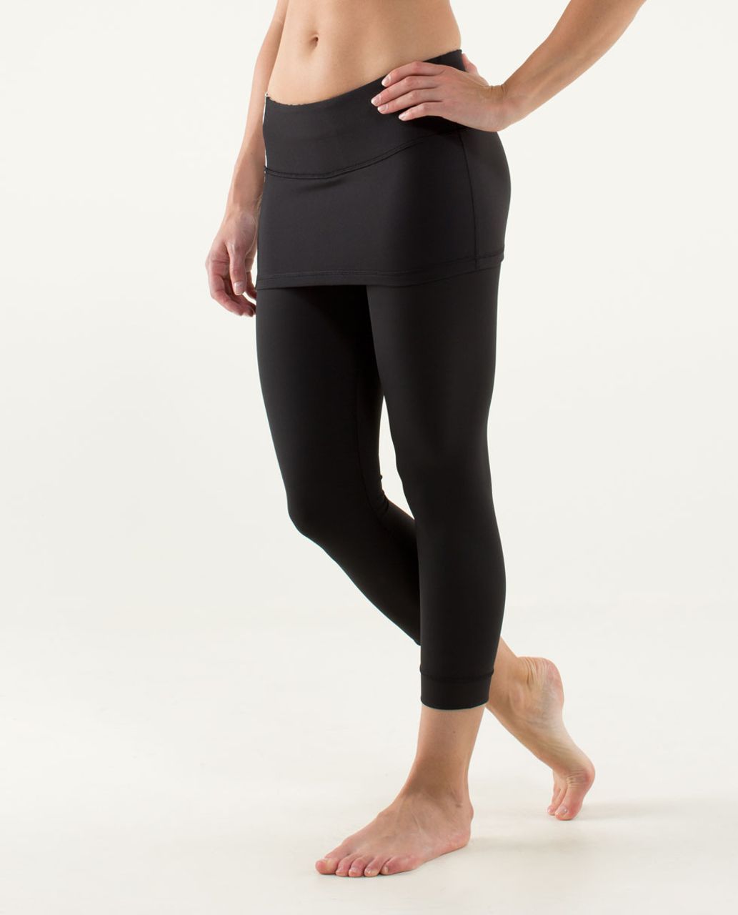 Lululemon A Go Go Crop - Black / Mod Dot Printed