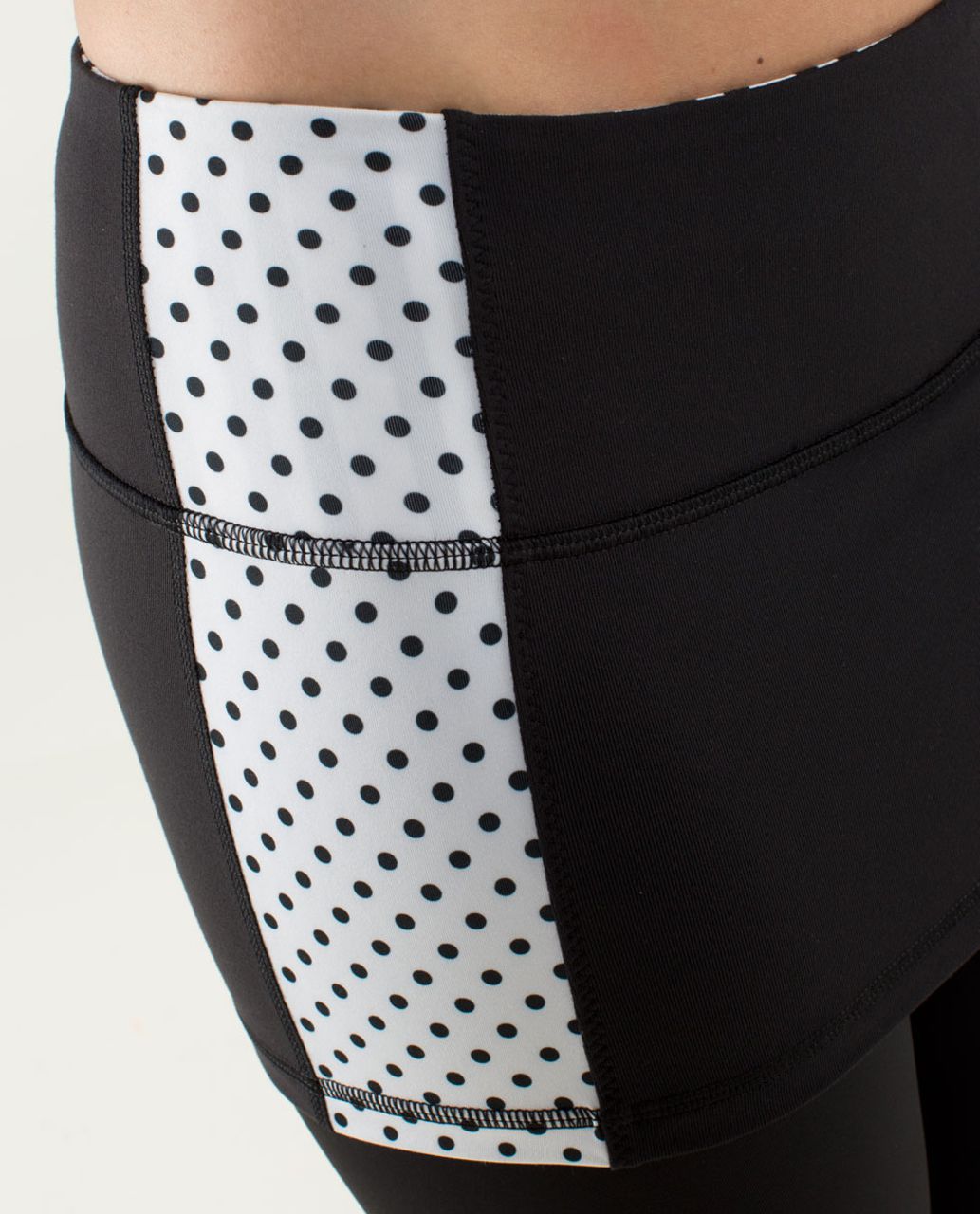 Lululemon A Go Go Crop - Black / Mod Dot Printed