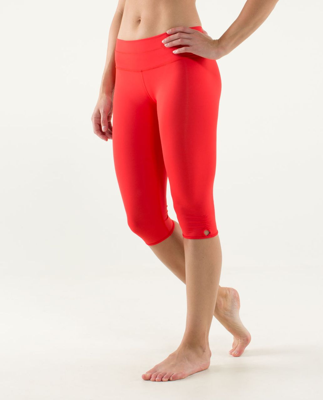 Lululemon Bandha Crop - Love Red