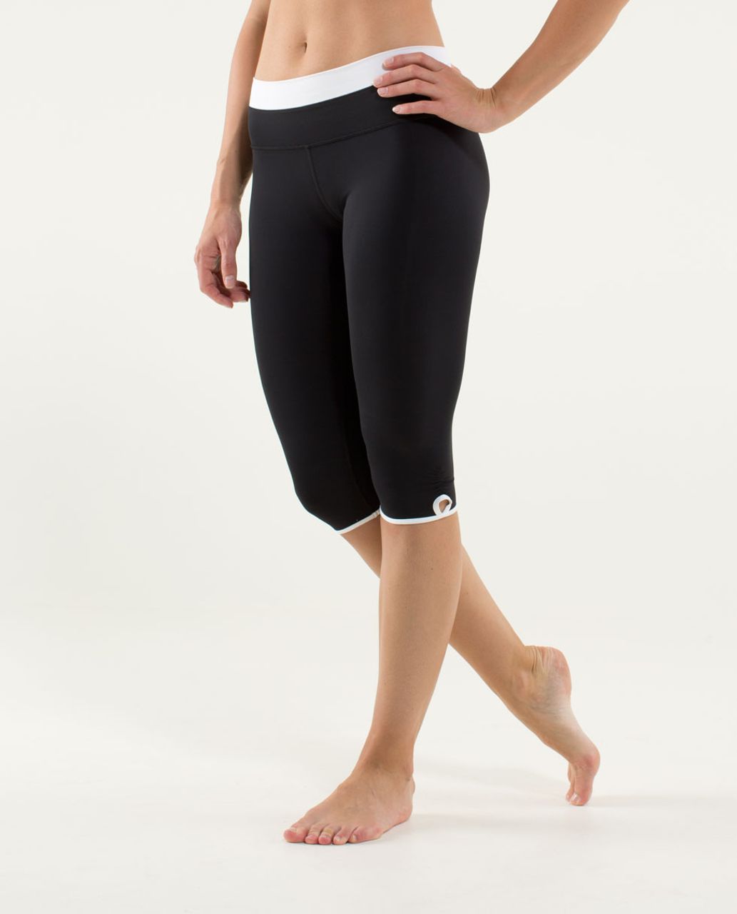 Lululemon Bandha Crop - Black / White - lulu fanatics