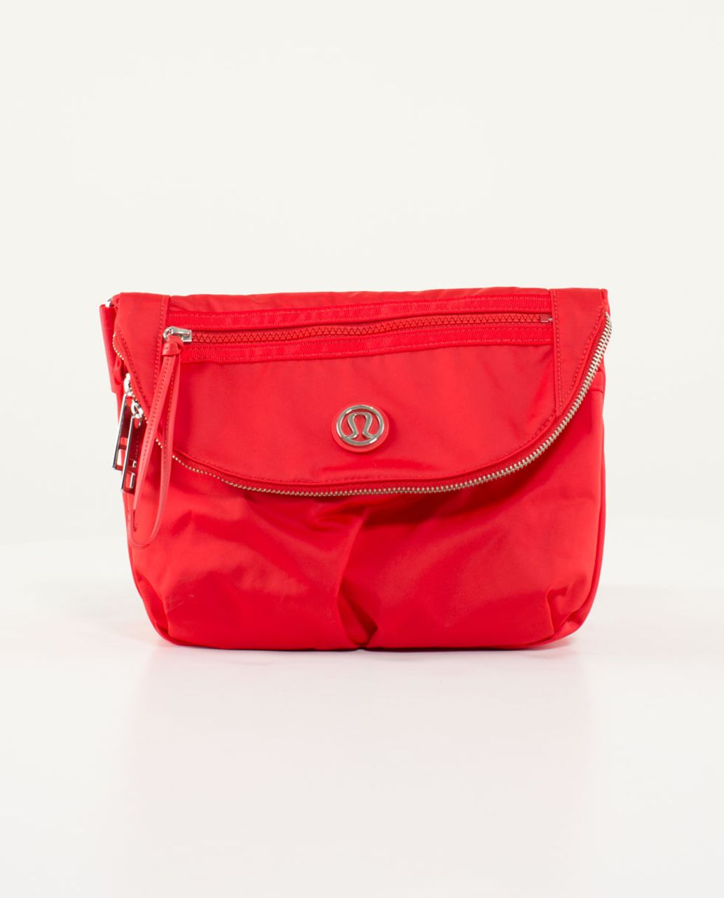 https://storage.googleapis.com/lulu-fanatics/product/14395/1280/lululemon-festival-bag-love-red-7218-82301.jpg