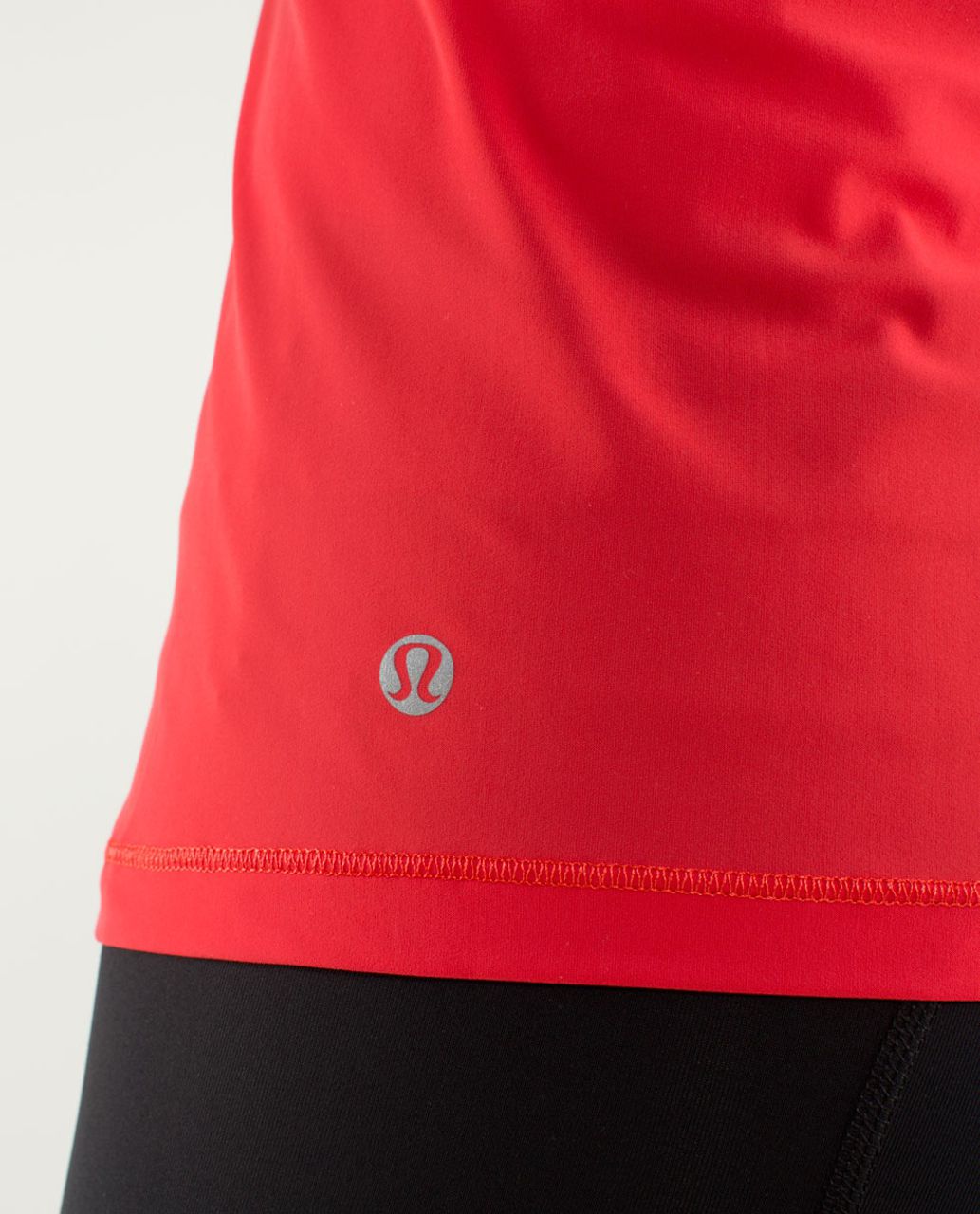 Lululemon Runbeam Long Sleeve - Love Red