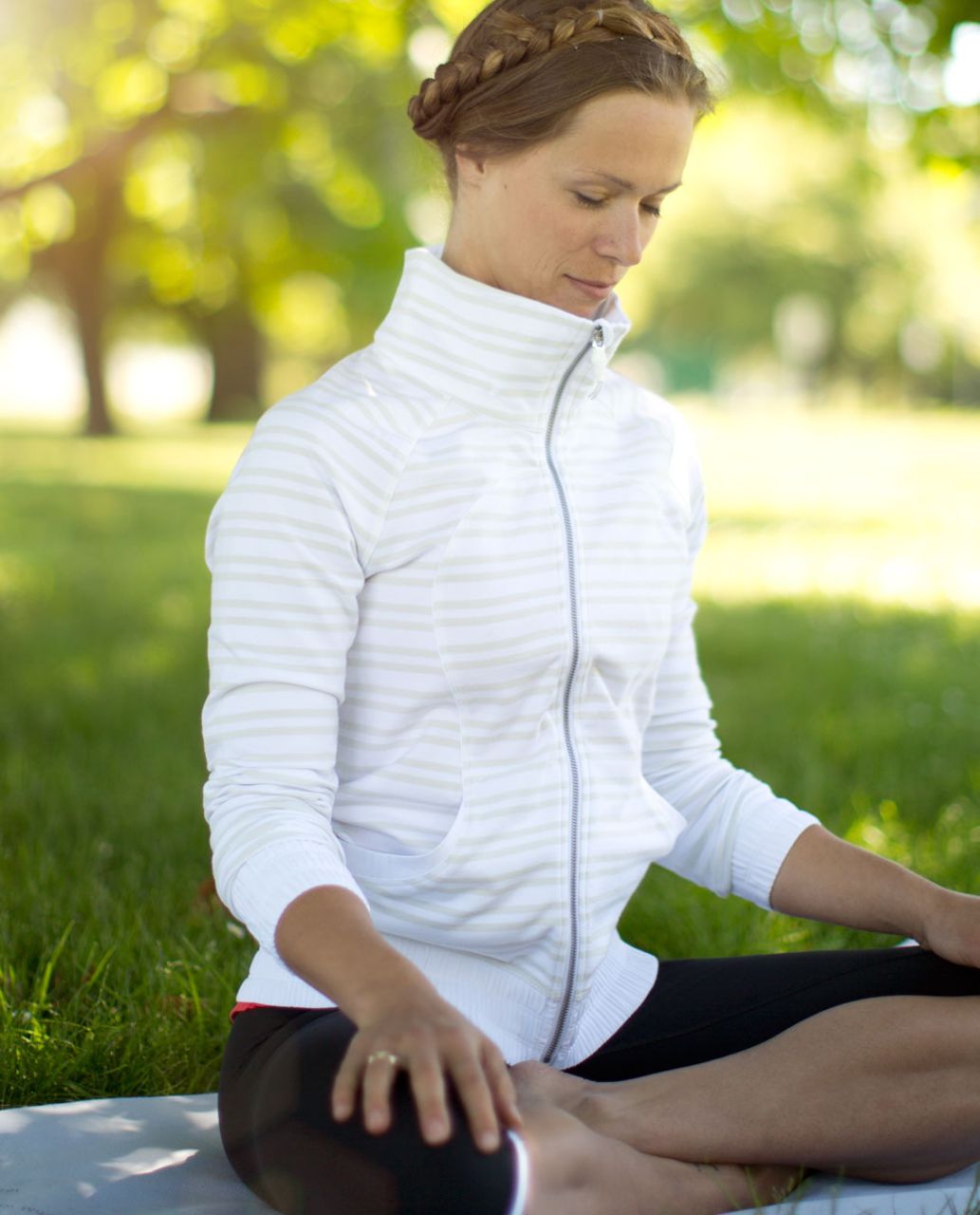 Lululemon Blissed Out Jacket - Twin Stripe Nimbus / White