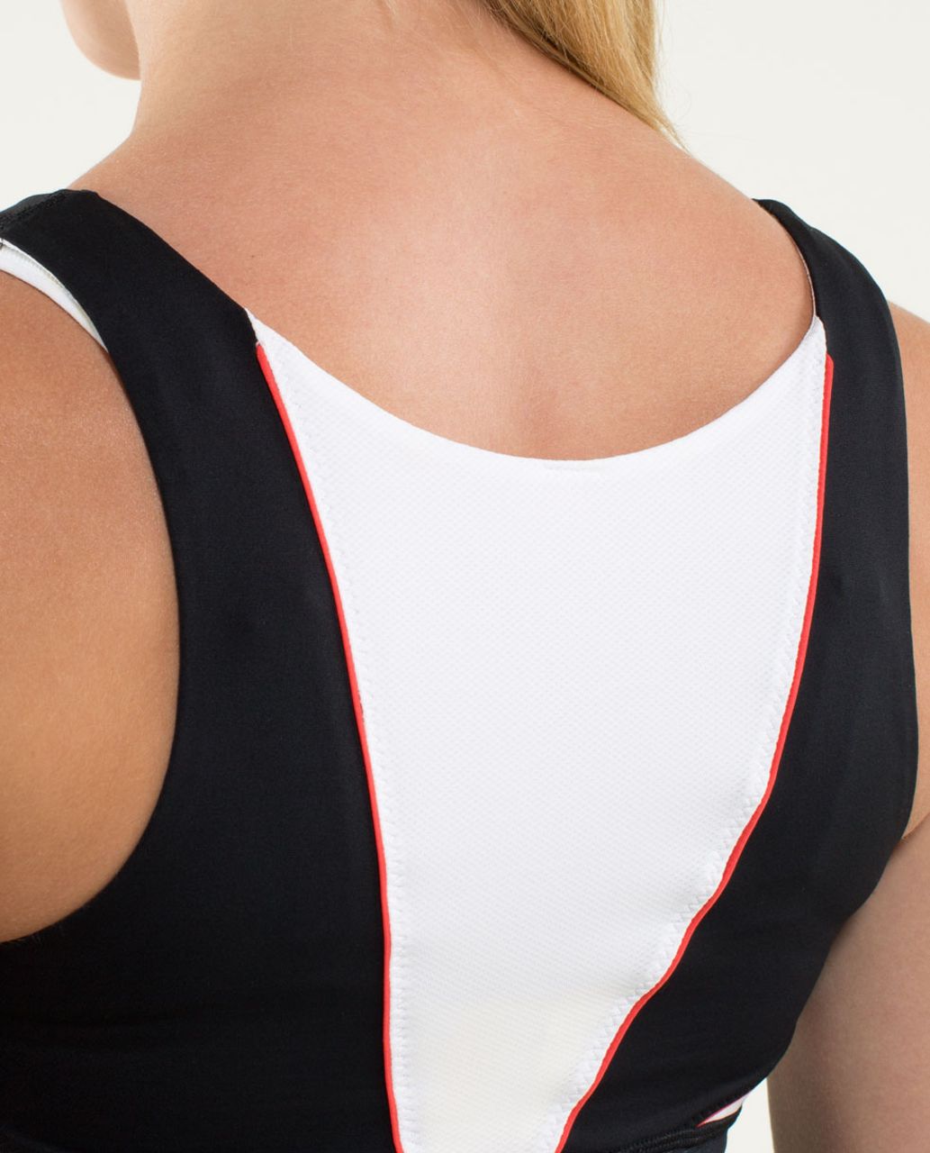 Lululemon Run:  Ta Ta Topper - Black / Mod Dot Printed Black