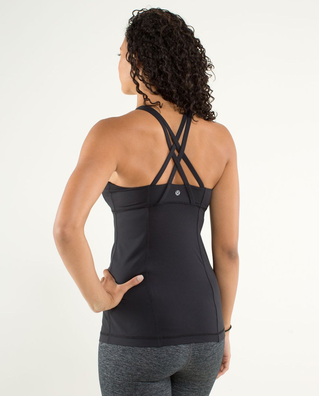 Lululemon Women’s Black cutout tank top w/ built-in bra - Size 6 EUC