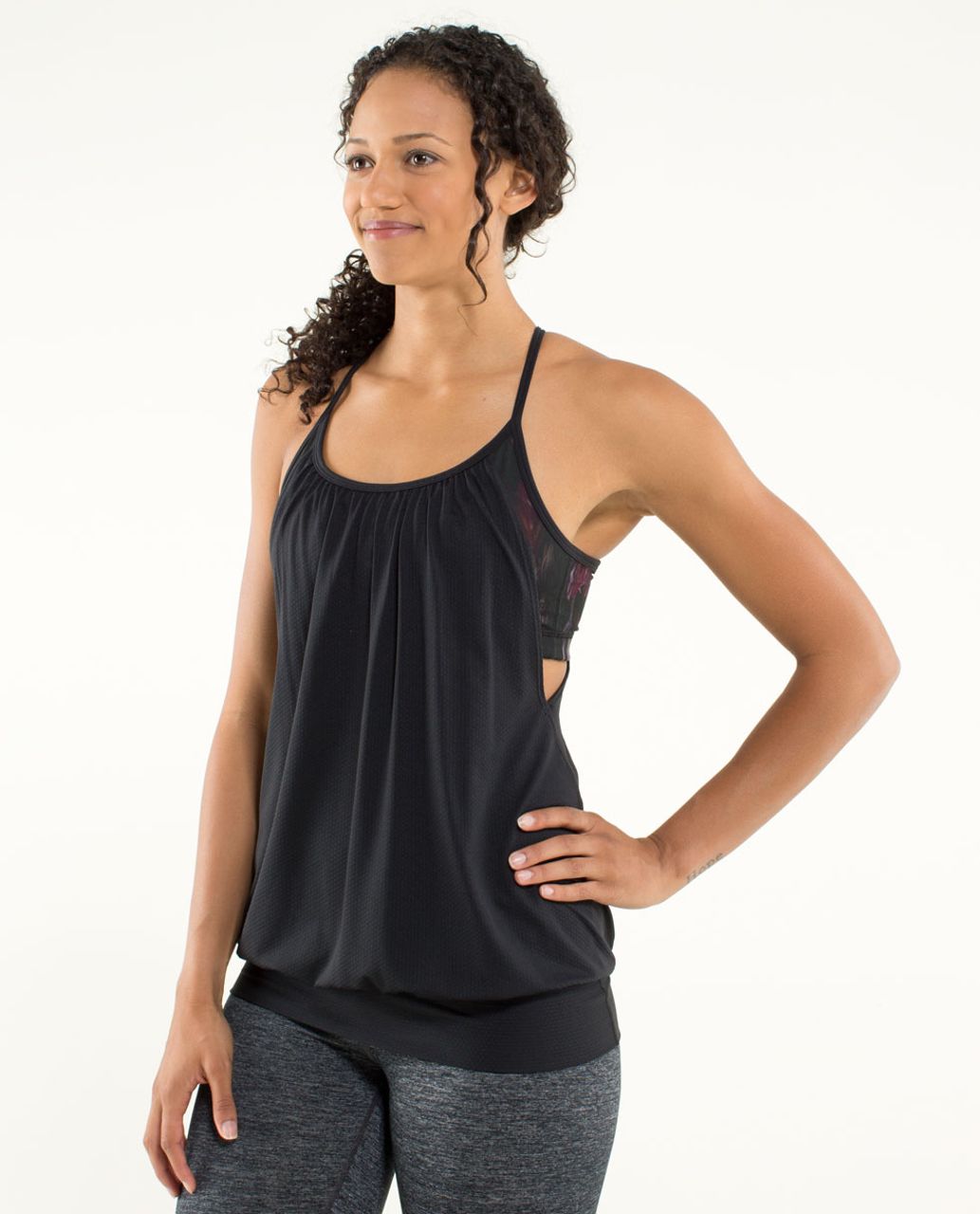 LULULEMON No Limits Tank ~ Built in Bra ~ Black and Pink ~ Size small