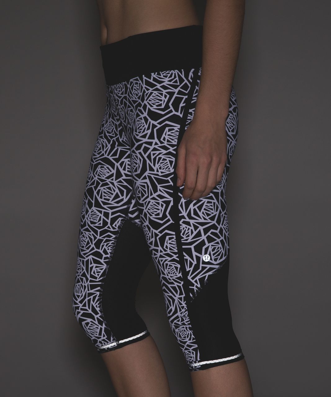 Lululemon Real Quick Crop *Full-On Luxtreme - Posey Black White / Black