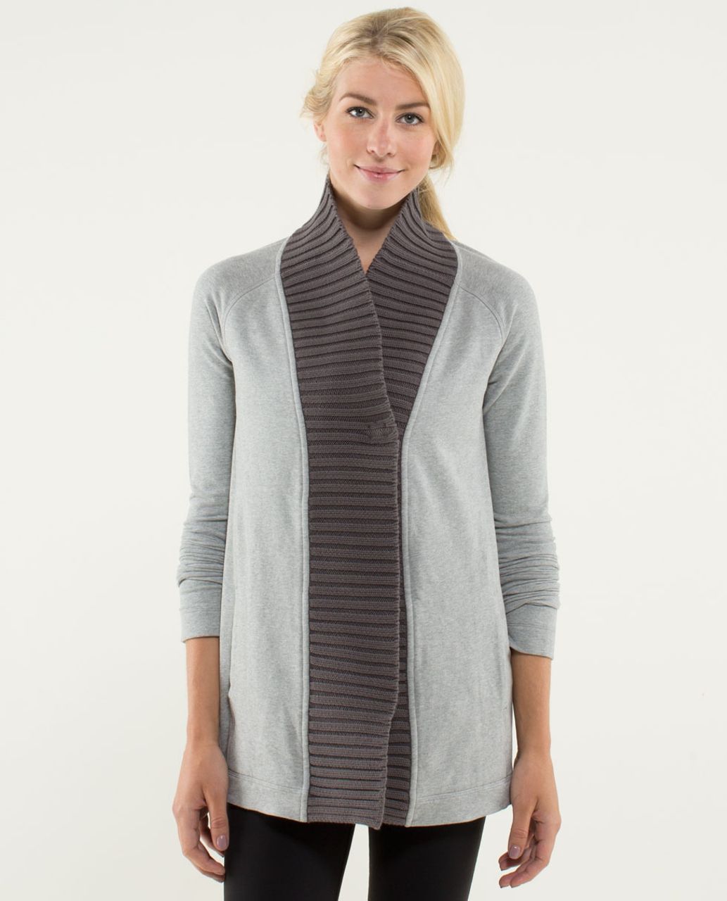 Lululemon Women Bliss Break Jacket Yoga Cardigan Size 8 One-button