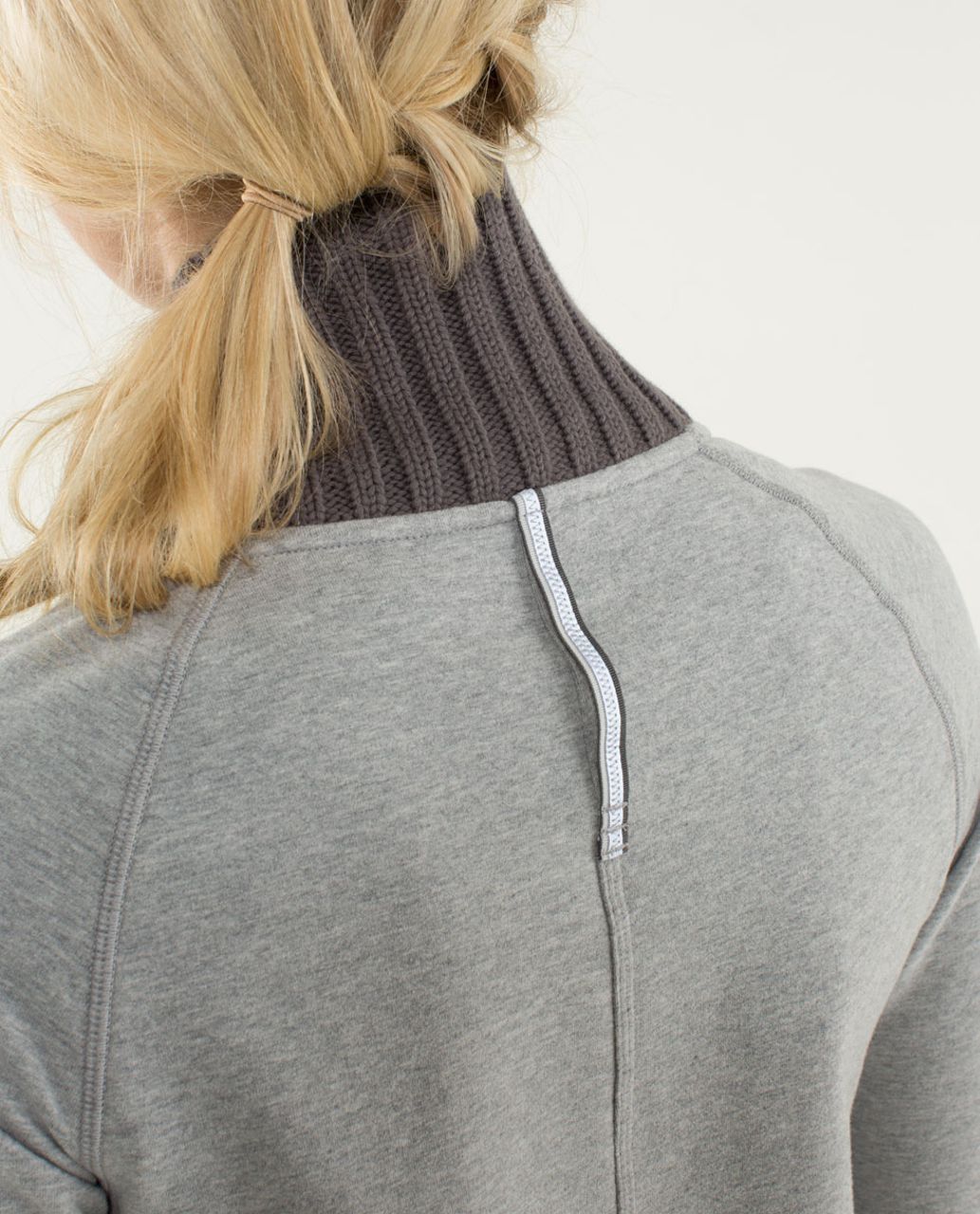 Lululemon Bliss Break Wrap - Heathered Medium Grey / Silver Spoon ...