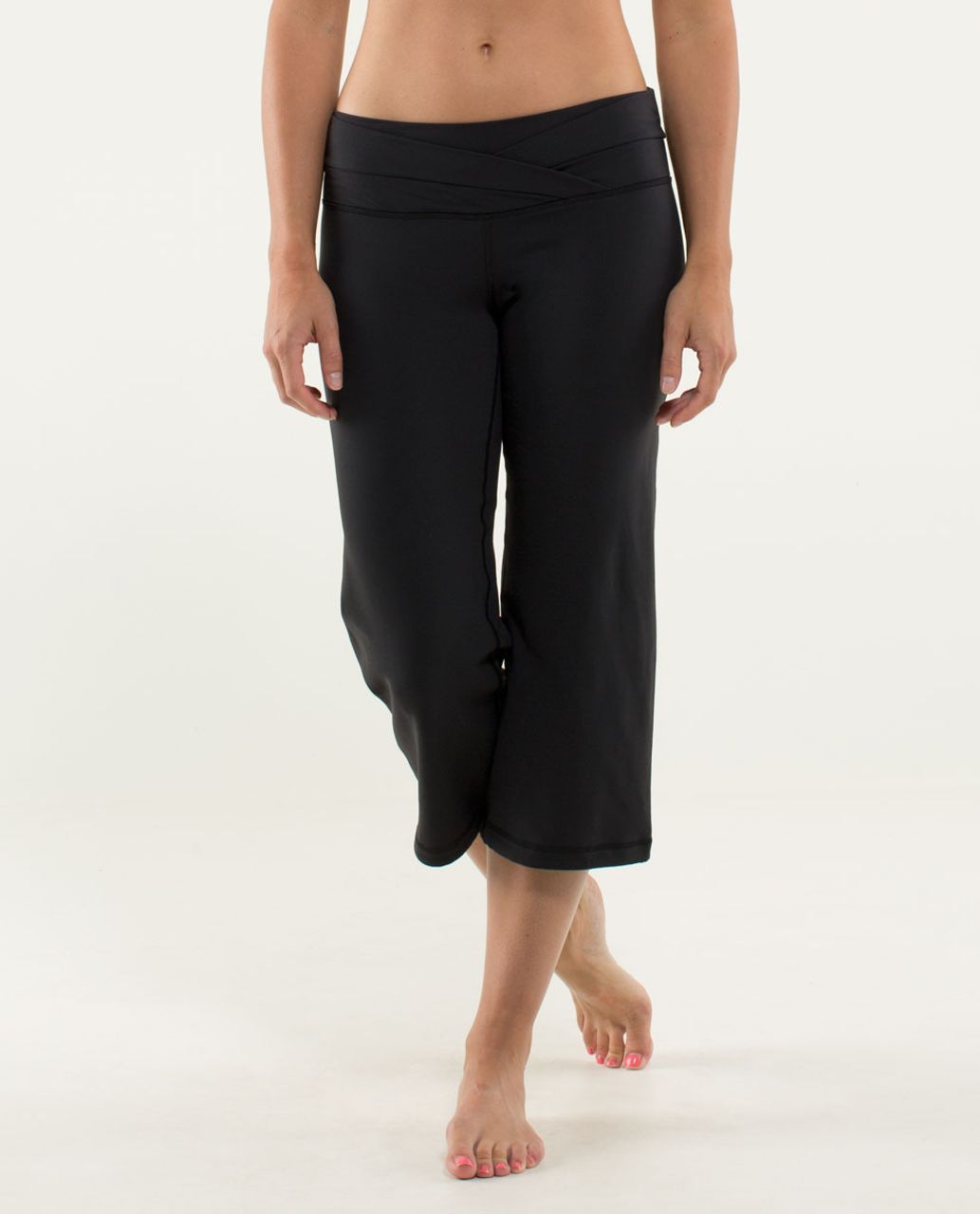 Lululemon Dharana Crop - Black