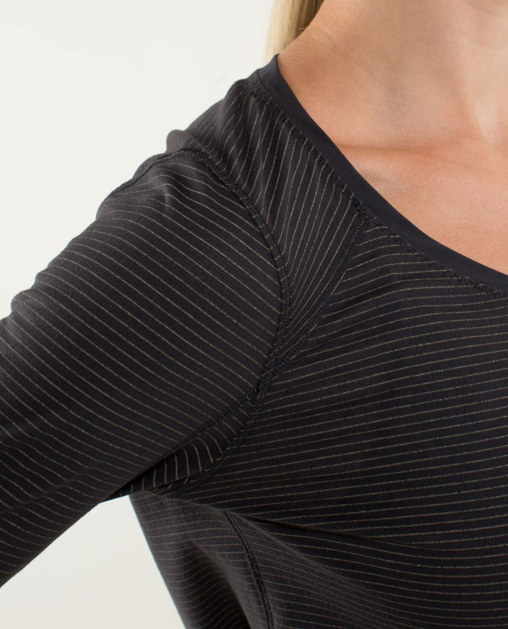 Lululemon Race Me Long Sleeve - Black