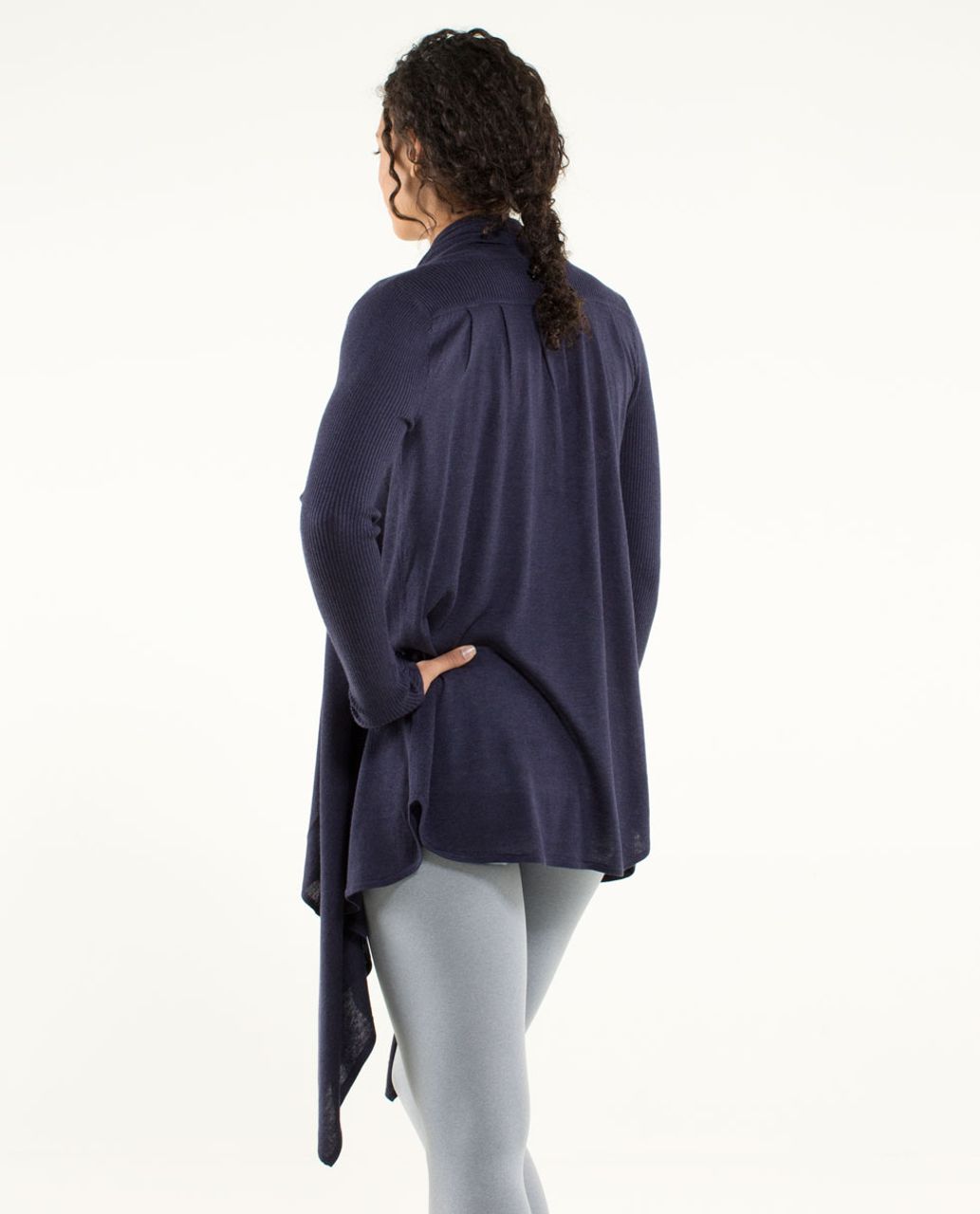 Lululemon Universal Wrap - Heathered Black Swan