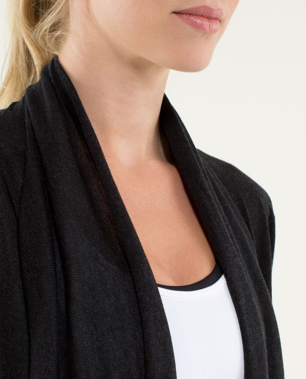 Lululemon Universal Wrap - Black (First Release)