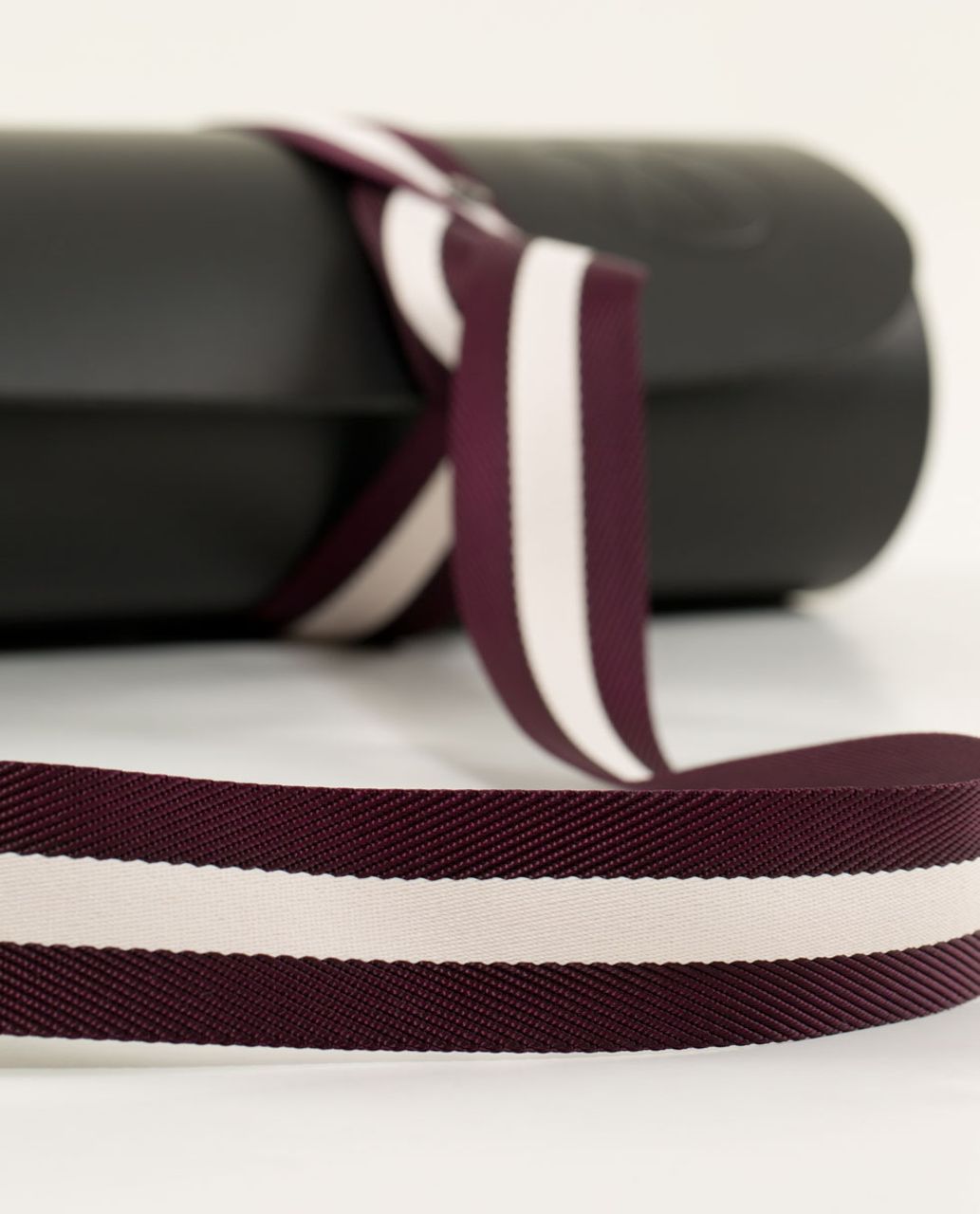 Lululemon Loop It Up Mat Strap - Plum / Angel Wing